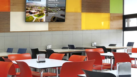 restaurant dining room using TVs for digital signage