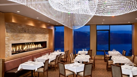 sparkling hill resort dining room