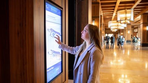 digital signage at gaylord hotels