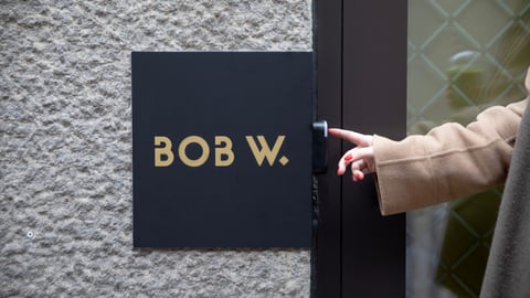 Bob W sign