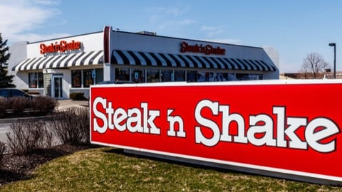 Steak n Shake exterior in Indy