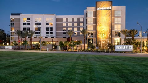 Exterior view of Le Meridien Pasadena