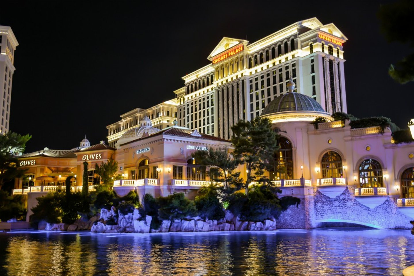 Caesars guests who engage with Ivy, a 24-hour virtual concierge service, rated their overall experience an average of five points higher than guests who knew about Ivy but did not engage.