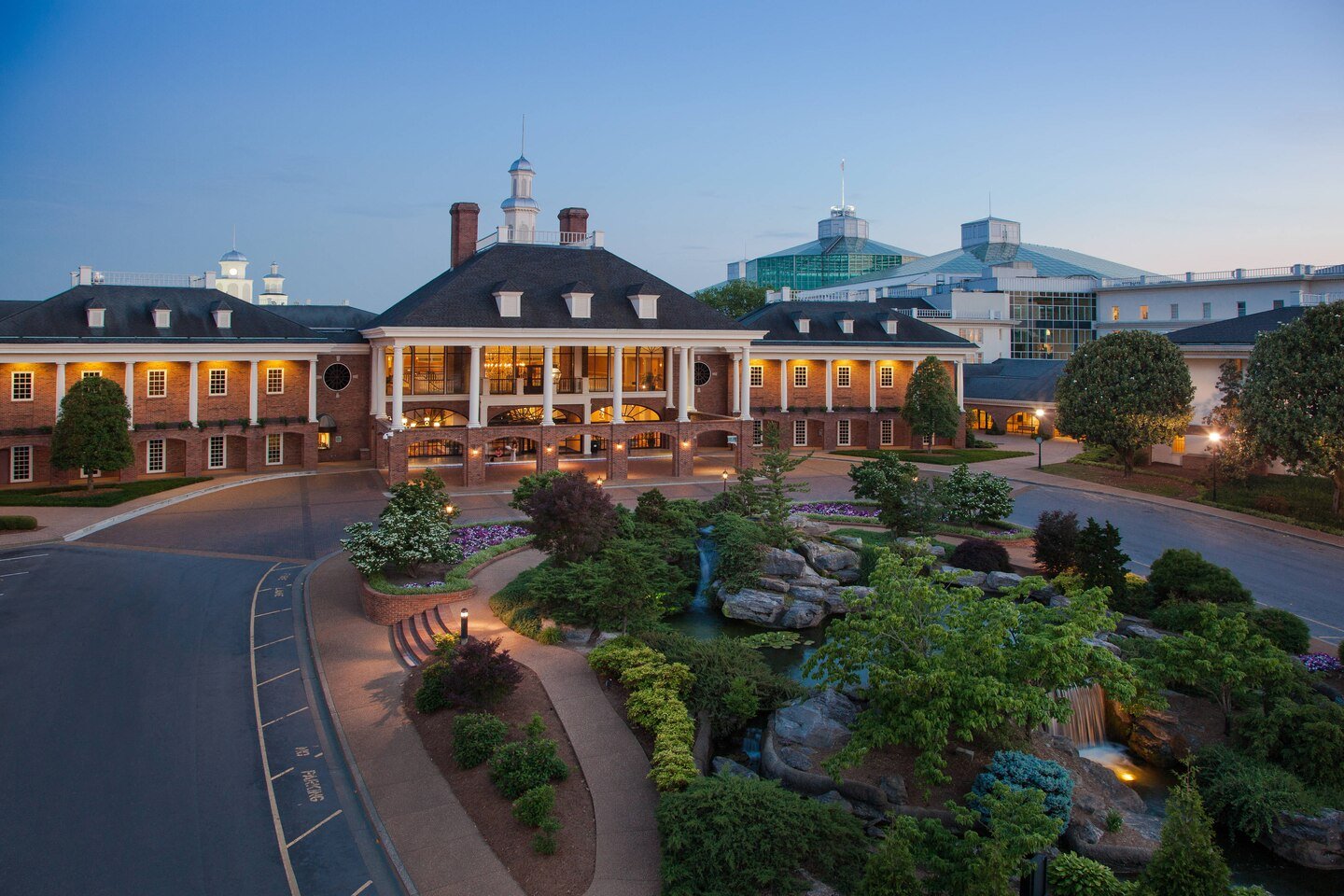 a train is parked on the side of Gaylord Opryland Resort & Convention Center