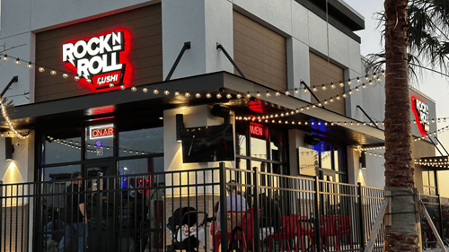 rock n roll sushi exterior in florida