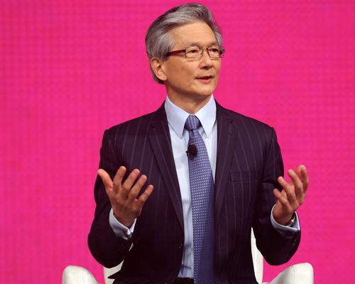 Best Western Unveils New Tech Initiatives At Its 2018 North American David Kong Ceo Best Western Source