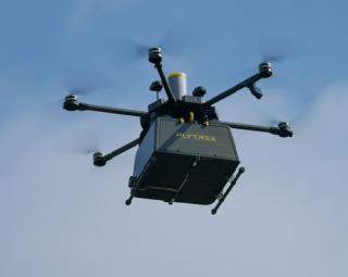 a airplane that is flying in the sky