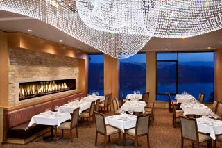 sparkling hill resort dining room