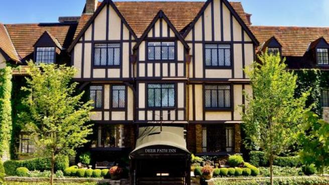 Deer Path Inn Exterior